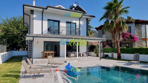 Villa Life Port