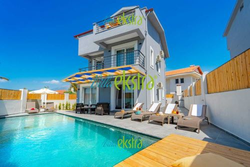 Villa Letonya Riverside	